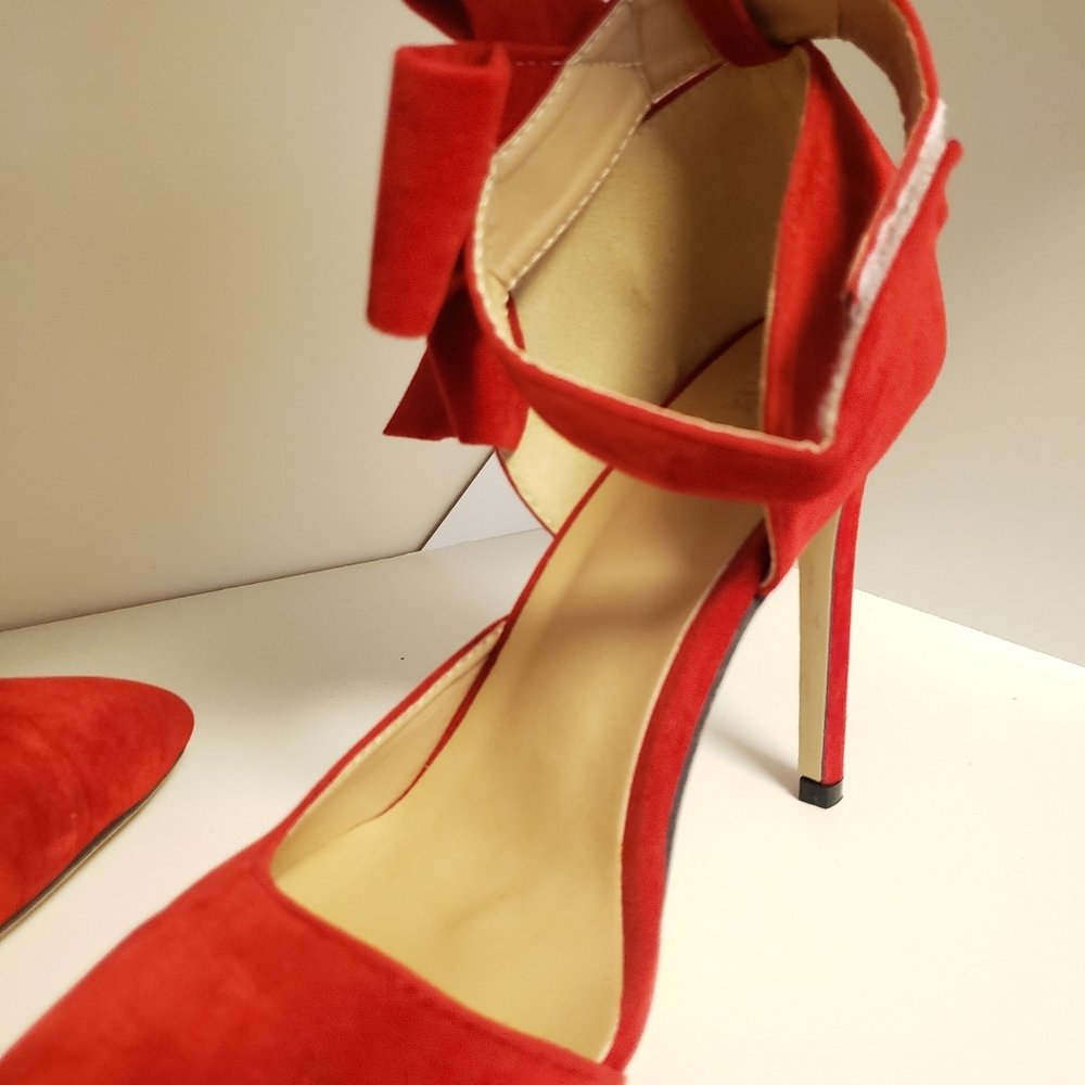 Shoes - Picture 5 of 7